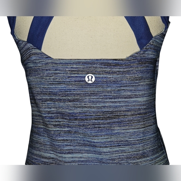 Lululemon Womens Enharten Tank Top Blue Camo Racerback Built-In Bra Sz 8 - Picture 8 of 15
